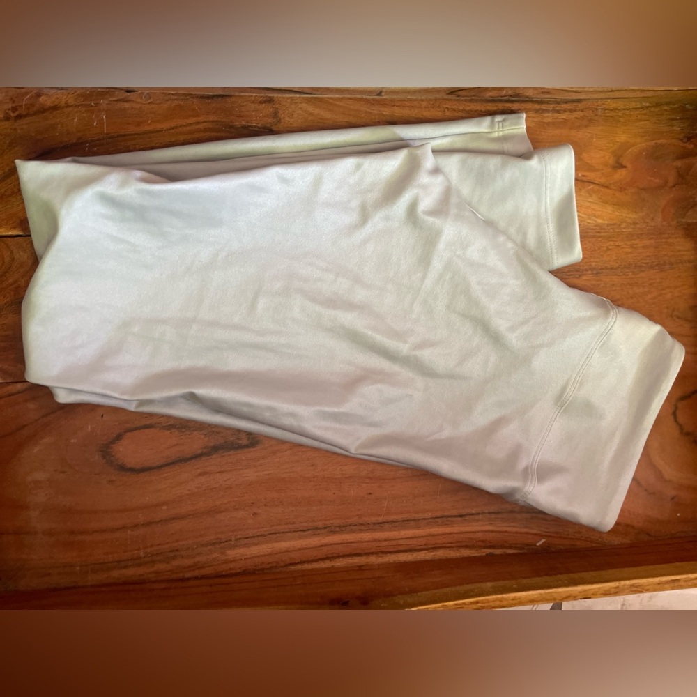 Koral Light Gray Leggings/ silverish